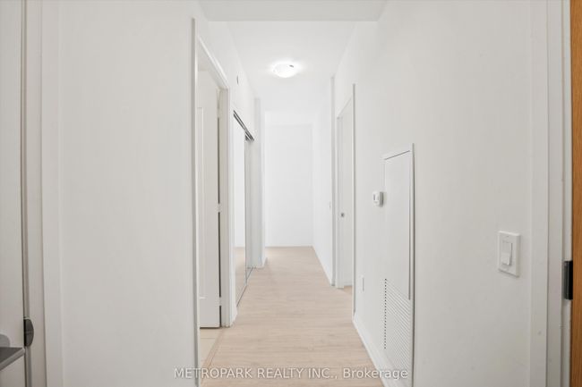 709 - 8960 Jane St, Condo with 2 bedrooms, 3 bathrooms and null parking in Concord ON | Image 4