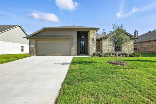 629 Mooney Dr, Saginaw, TX, 76179-6360 | Card Image