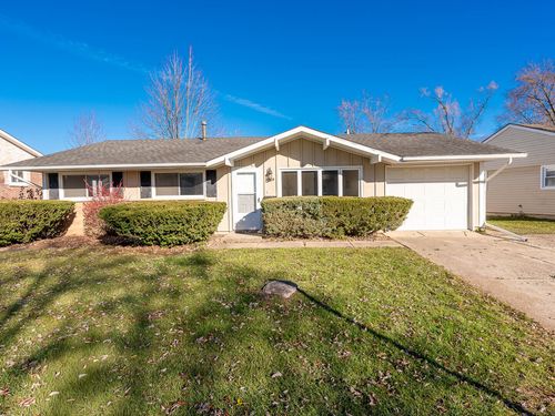 724 Surrey Dr, Streamwood, IL, 60107-2165 | Card Image