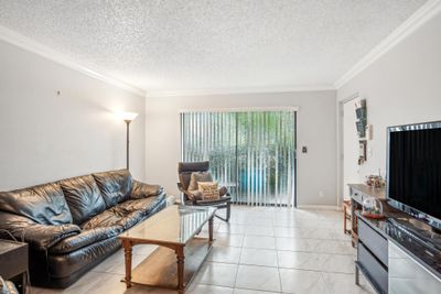 108 - 9965 Pineapple Tree Drive, Condo with 2 bedrooms, 2 bathrooms and null parking in Boynton Beach FL | Image 2