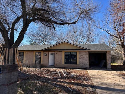 4905 Nesting Way, Austin, TX, 78744-4513 | Card Image