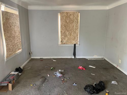 19470 Forrer St, Detroit, MI, 48235-2305 | Card Image