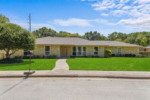 336 Woodbrook Dr, Desoto, TX, 75115-2927 | Card Image
