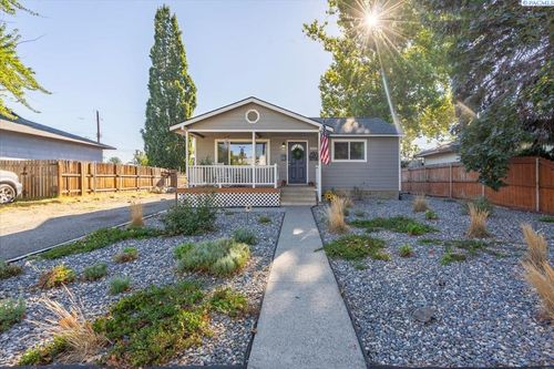 2032 Cascade Ave, Richland, WA, 99354 | Card Image