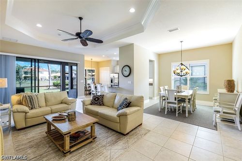 3224 Pacific Dr, NAPLES, FL, 34119-8672 | Card Image