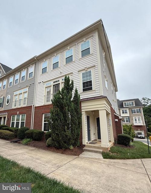 4908 Dane Ridge Cir, WOODBRIDGE, VA, 22193-6521 | Card Image
