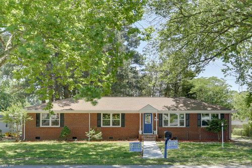 5833 Hedgerow Ln, Portsmouth, VA, 23703-1505 | Card Image
