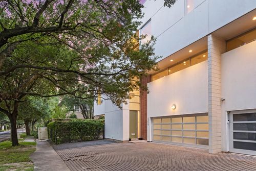 4908 S Shepherd Dr, Houston, TX, 77098-5320 | Card Image