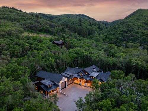 1156 N Valley View Dr, Eden, UT, 84310-1724 | Card Image