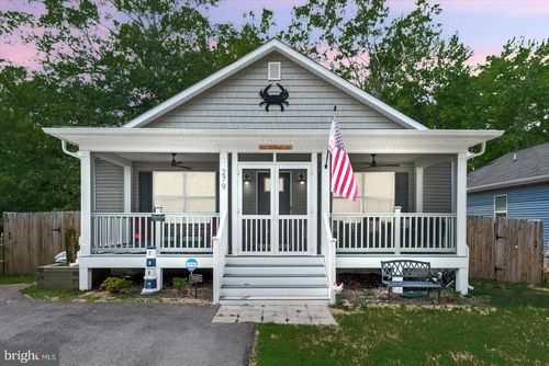 279 9th St, COLONIAL BEACH, VA, 22443-1617 | Card Image