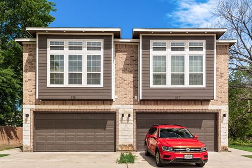 215 Idle Creek Lane, DeSoto, TX, 75115 | Card Image