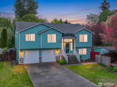3011 12th Street Pl Sw, Puyallup, WA, 98373-3717 | Card Image
