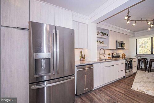 apt-403s-1805 Crystal Dr, ARLINGTON, VA, 22202-4404 | Card Image