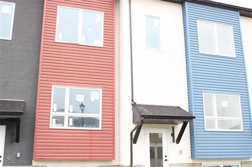 203 Cheema Dr, Winnipeg, MB, R2R3B2 | Card Image