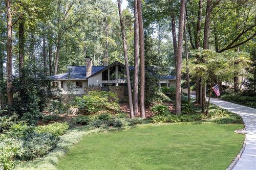 945 River Overlook Ct, Sandy Springs, GA, 30328-3501 | Card Image