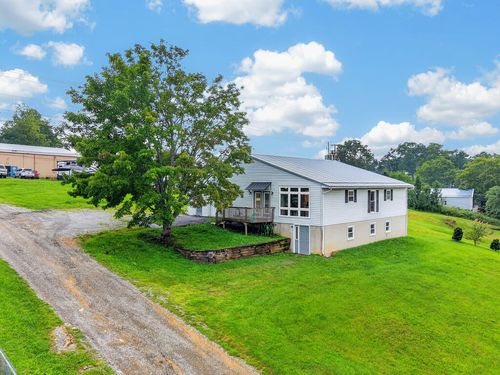 6819 W Lee Highway, Raven, VA, 24368 | Card Image