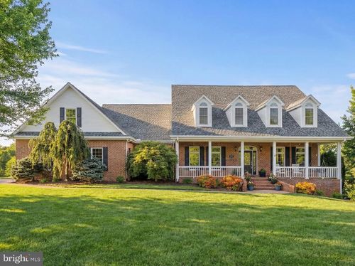 256 Cliffside Dr, Edinburg, VA, 22824-3560 | Card Image