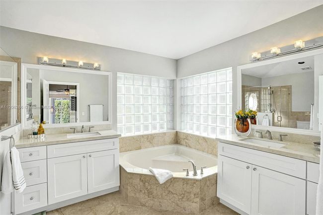 730 Bayside Ln, House other with 4 bedrooms, 3 bathrooms and null parking in Weston FL | Image 33
