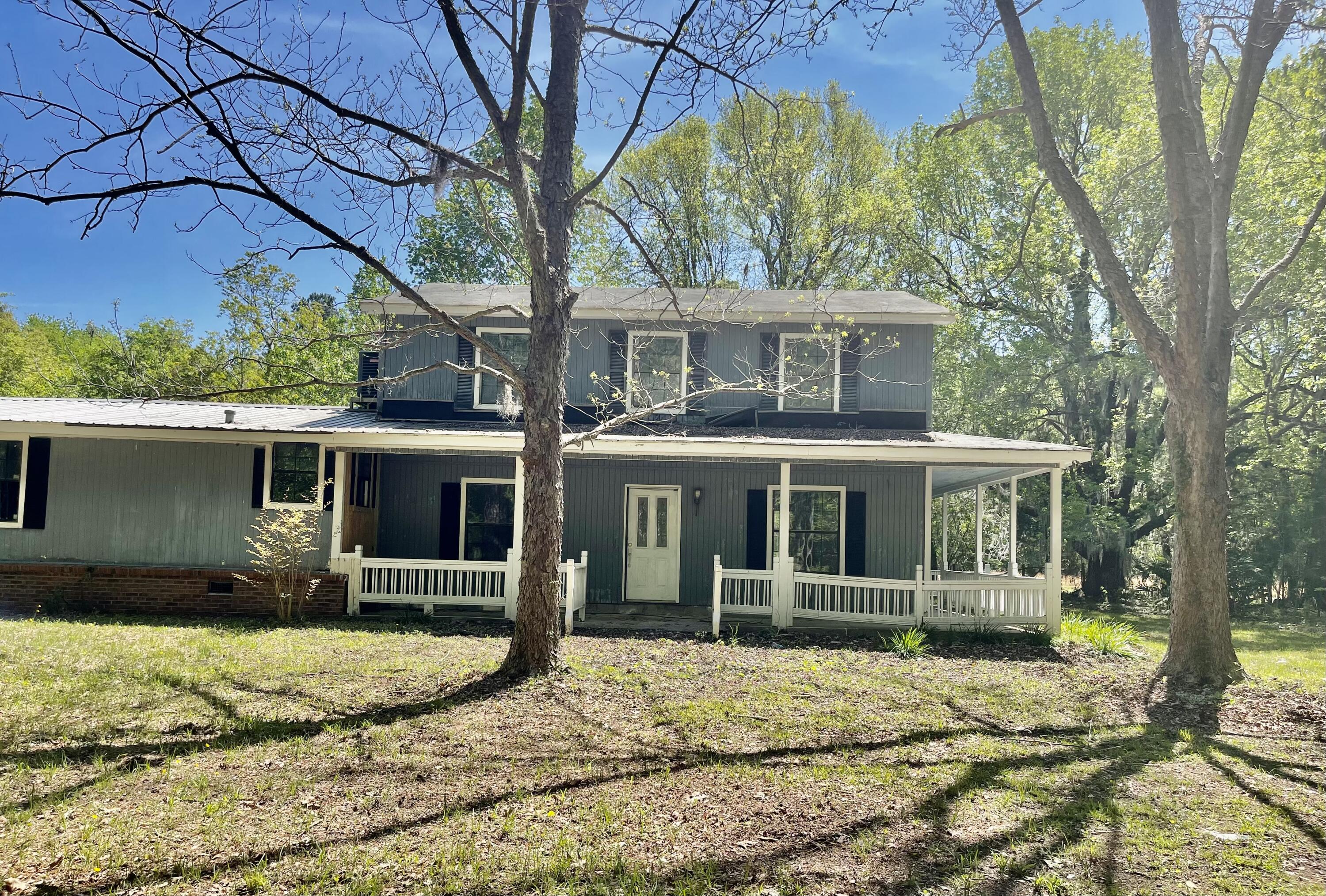White Point Rd, Hollywood, SC 29449