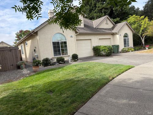 827 Glen Miller Drive, Windsor, CA, 95492 | Card Image