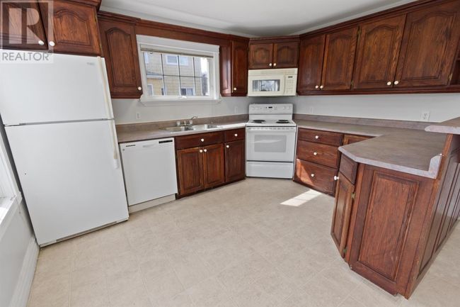 204 Belvedere Ave, Townhouse with 3 bedrooms, 1 bathrooms and null parking in Charlottetown PE | Image 7