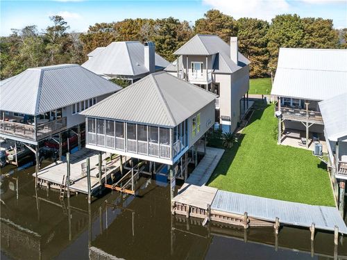 32870 Rivergate Cir, Springfield, LA, 70462-7624 | Card Image
