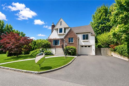 10 Cherry Ave, New Rochelle, NY, 10801-5304 | Card Image