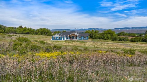 1590 Hunter Rd, Ellensburg, WA, 98926-8296 | Card Image