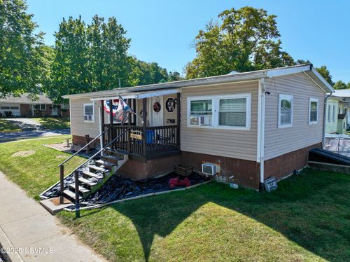 7 S 7th St, Mifflinburg, PA, 17844-1209 | Card Image