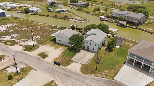126 Canvasback Ln, Rockport, TX, 78382-9568 | Card Image