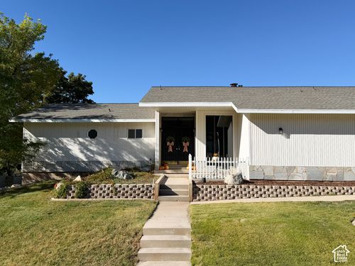 4527 Forest Green Dr, Ogden, UT, 84403-3127 | Card Image