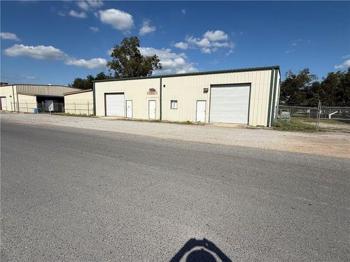 1208 Bert St, La Place, LA, 70068-3073 | Card Image