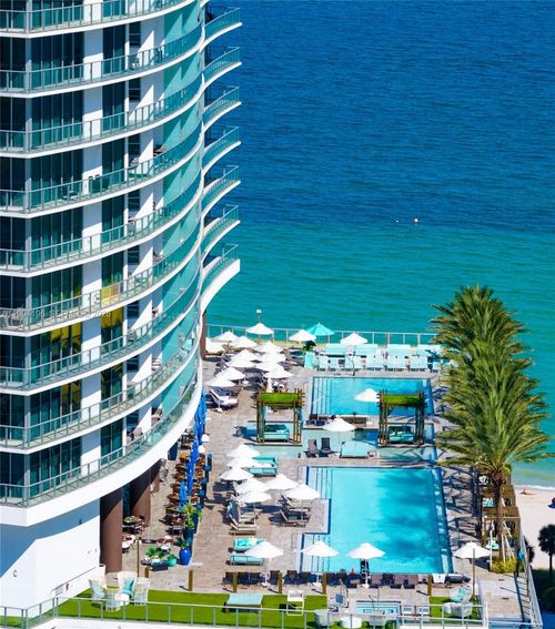 3008-4111 S Ocean Dr, Hollywood, FL, 33019 | Card Image