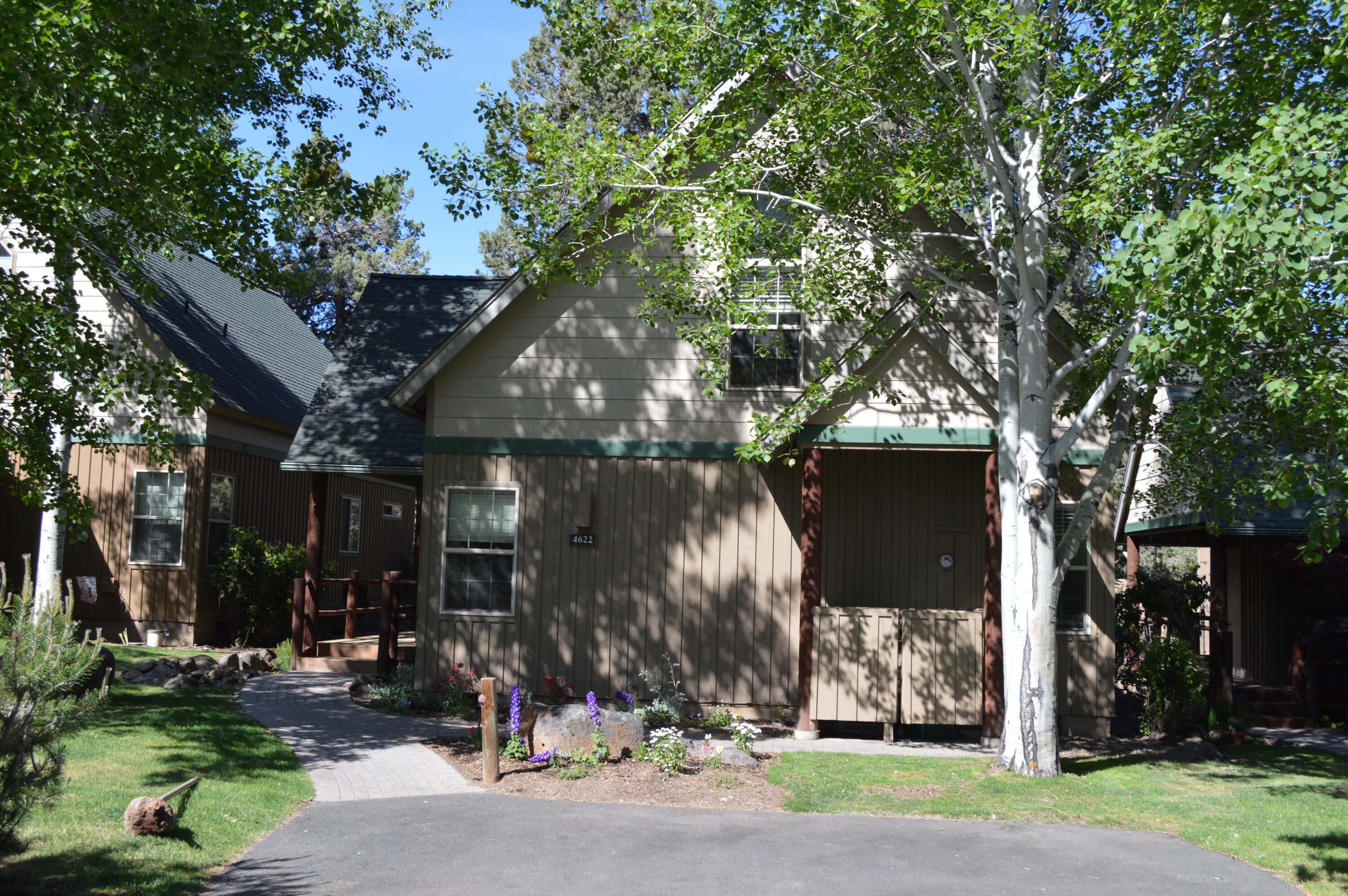 Marsh Hawk Dr, Klamath Falls, OR 97601