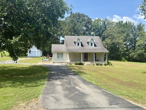 400 Clifty Village Ln, Paris, TN, 38242-9165 | Card Image