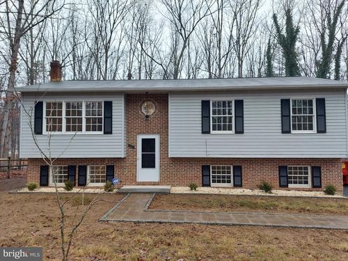 103 Northwood Cir, CROSS JUNCTION, VA, 22625-2533 | Card Image