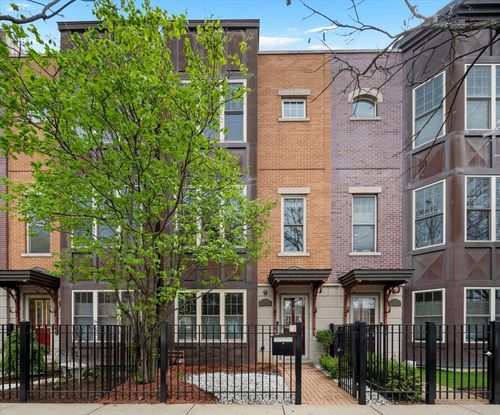 3449 N Whipple St, Chicago, IL, 60618-5611 | Card Image