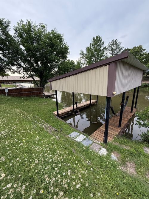 7425 Hickey Rd, Azle, TX, 76020-5644 | Card Image