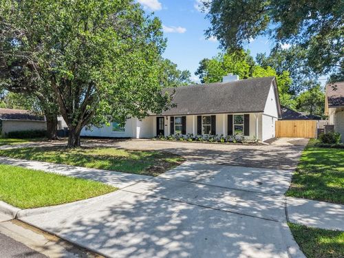 8011 Richmond Ave, Houston, TX, 77063-6157 | Card Image