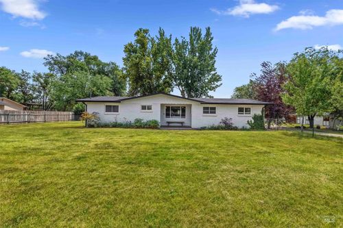 355 E Beacon Light Rd, Eagle, ID, 83616-2809 | Card Image