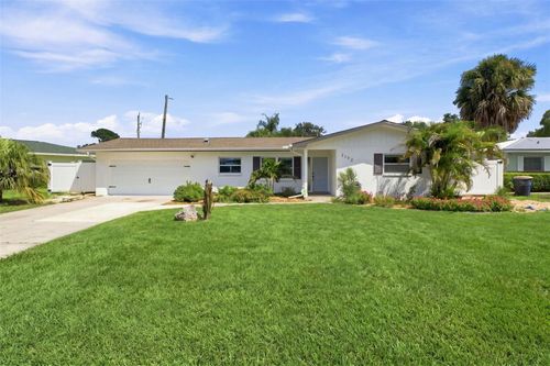 2172 University Dr S, CLEARWATER, FL, 33764-4833 | Card Image
