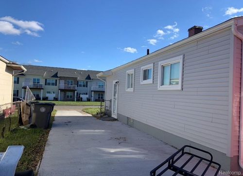3988 9th St, Ecorse, MI, 48229-1613 | Card Image