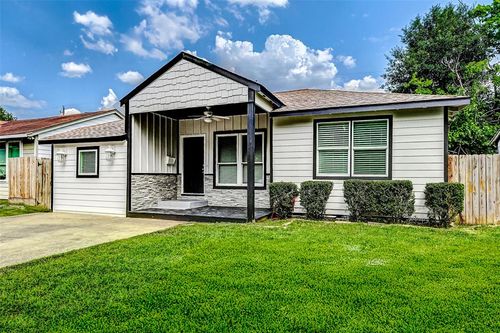 7029 Saint Augustine St, Houston, TX, 77021-4840 | Card Image