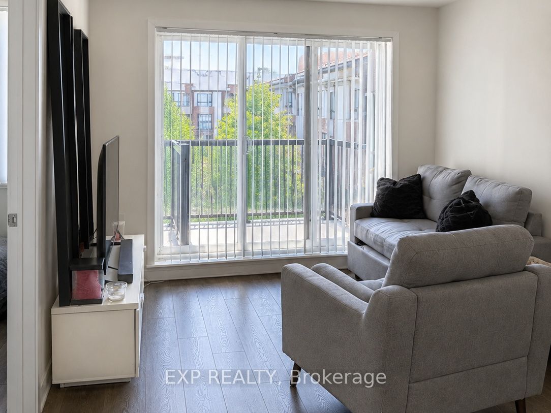 Residential Lease in Toronto W04 4