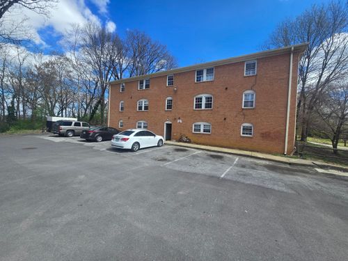 apt-12-1305 Burks St Sw, Roanoke, VA, 24015-2118 | Card Image