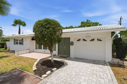 9128 142nd St, SEMINOLE, FL, 33776-2003 | Card Image