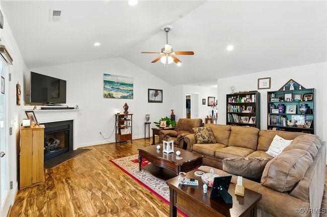 112 Rosemary Ct, House other with 3 bedrooms, 3 bathrooms and null parking in Tappahannock VA | Image 6