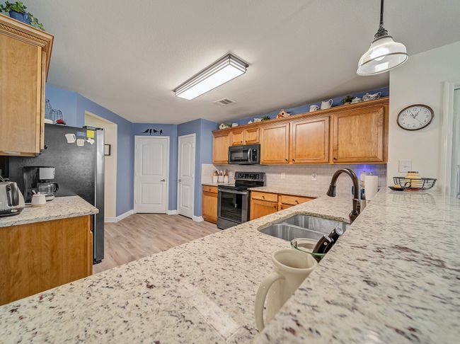 2040 Old Glory Ln, House other with 3 bedrooms, 2 bathrooms and null parking in Heartland TX | Image 10