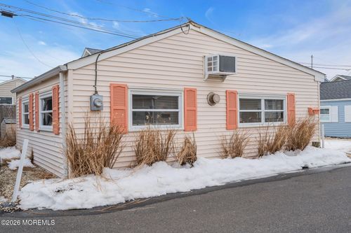 109 W Chadwick Way, Lavallette, NJ, 08735-1708 | Card Image