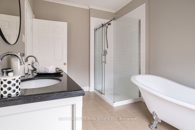 72 Oak Ave, House other with 3 bedrooms, 1 bathrooms and 1 parking in Hamilton ON | Image 22